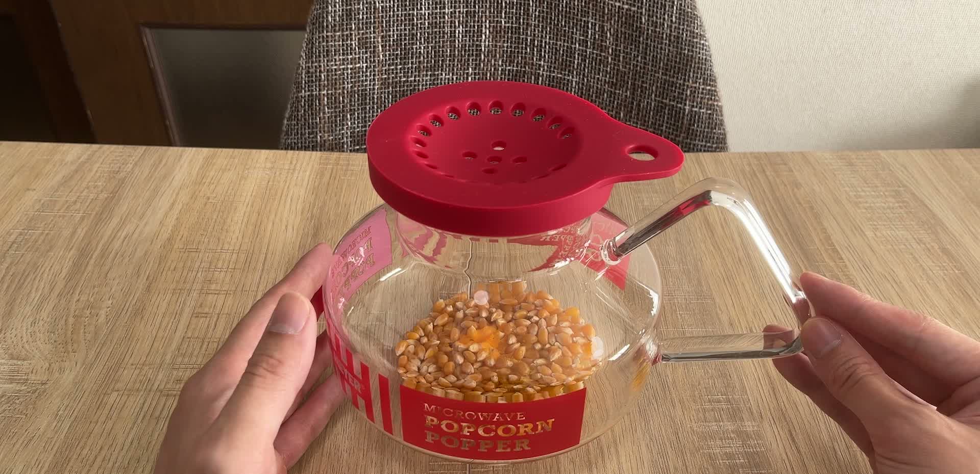 材料をセットしたポップコーンポッパー